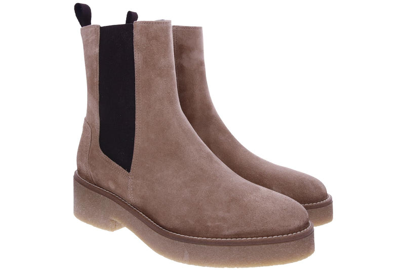 CHELSEA BOOTS