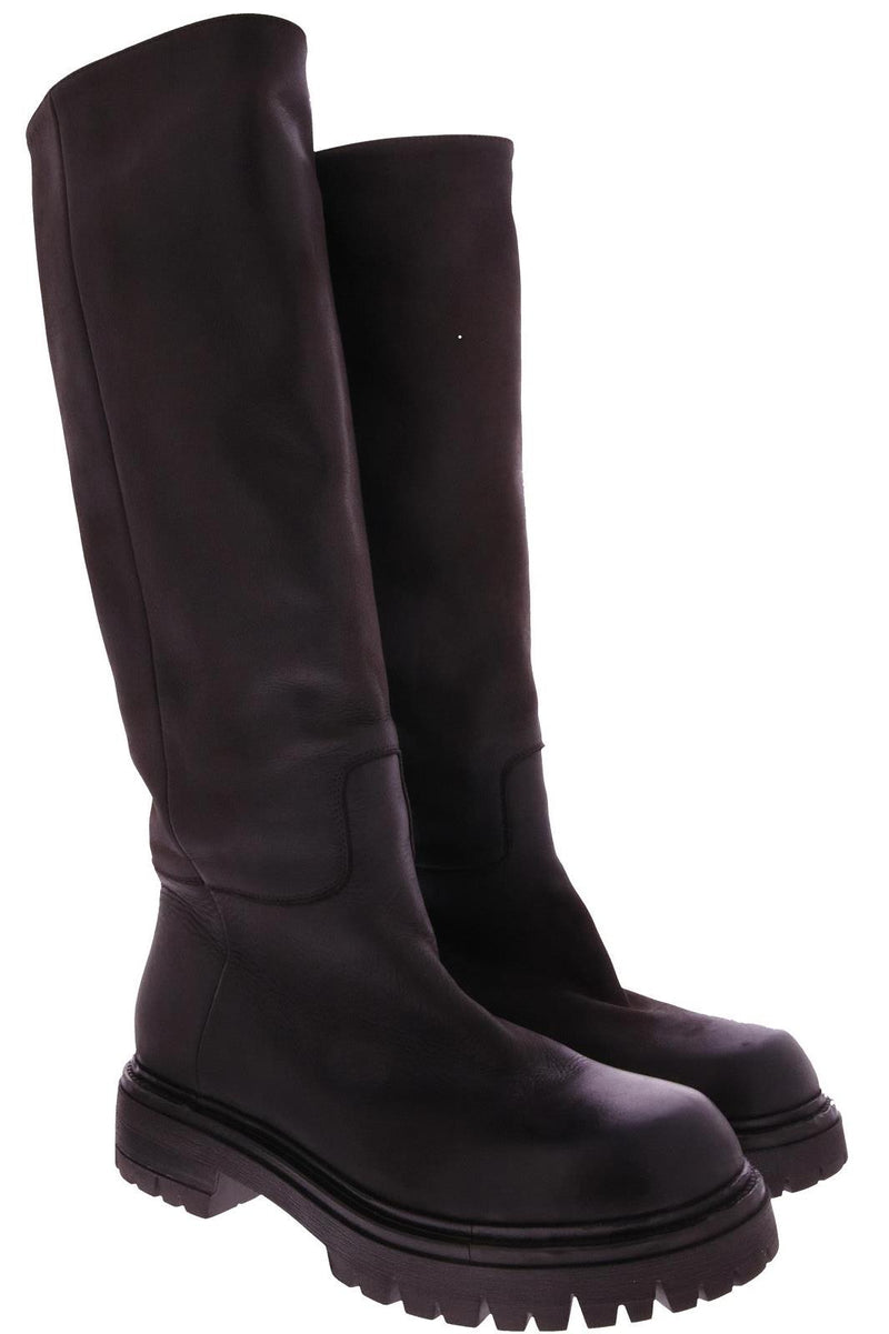 HIGH BOOTS