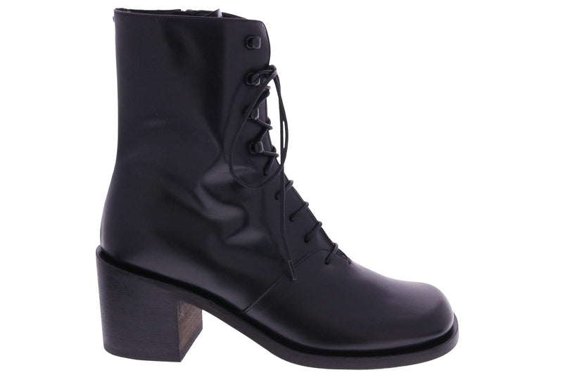LACE UP BOOTS