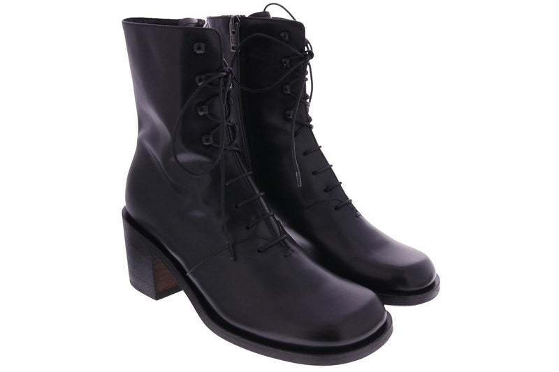 LACE UP BOOTS