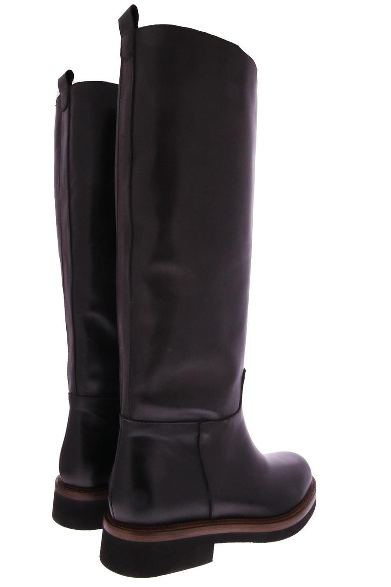 HIGH BOOTS