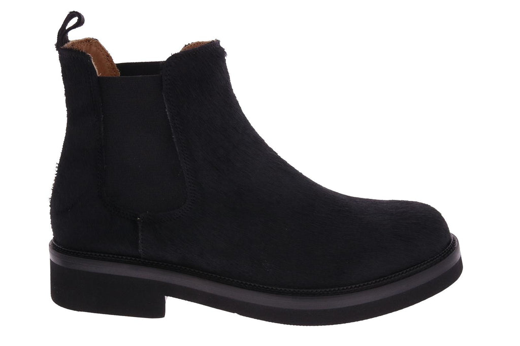 CHELSEA BOOTS