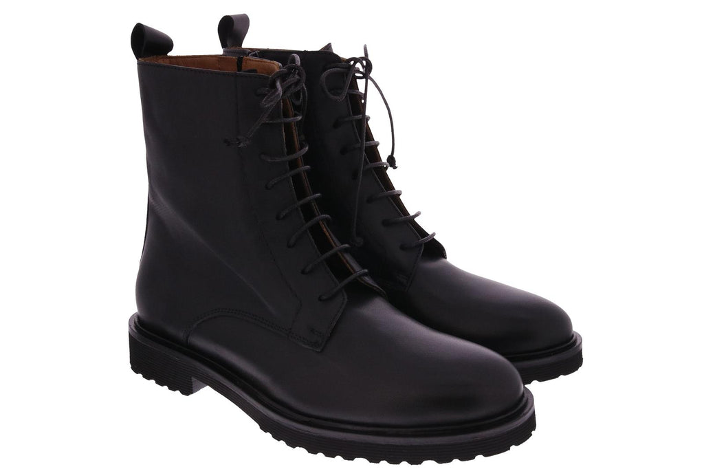 LACE UP BOOTS