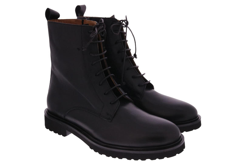 LACE UP BOOTS