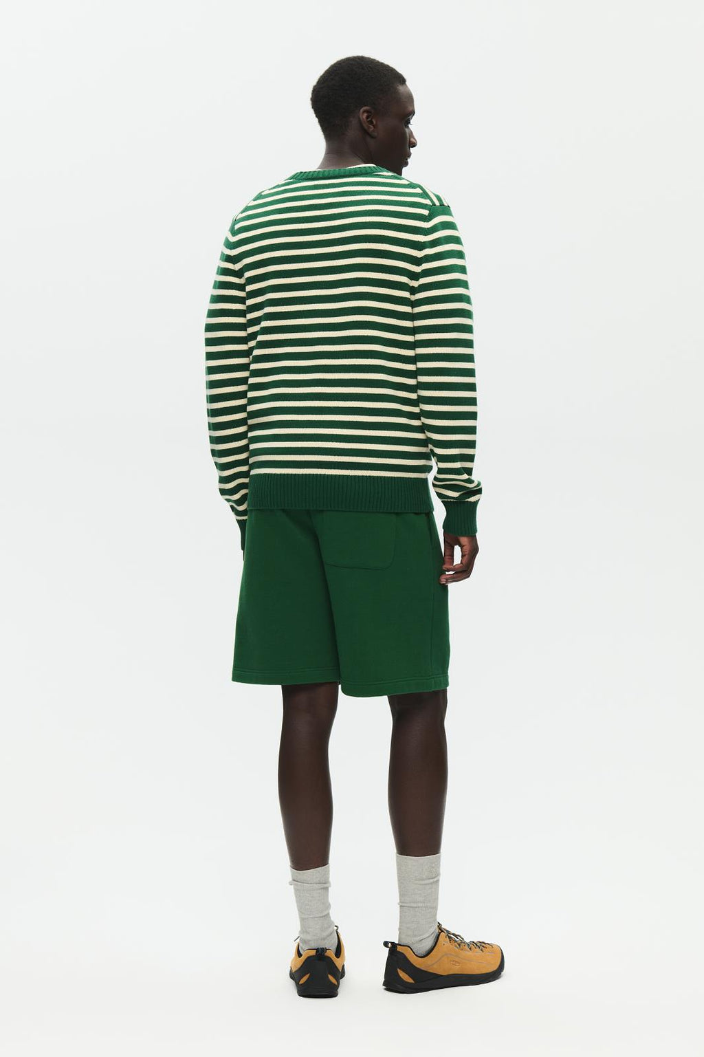 TAY CREWNECK