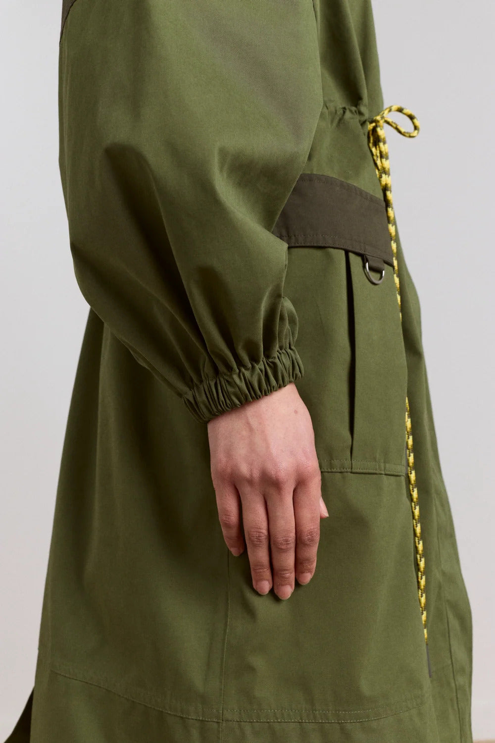 LOGAN RAINCOAT