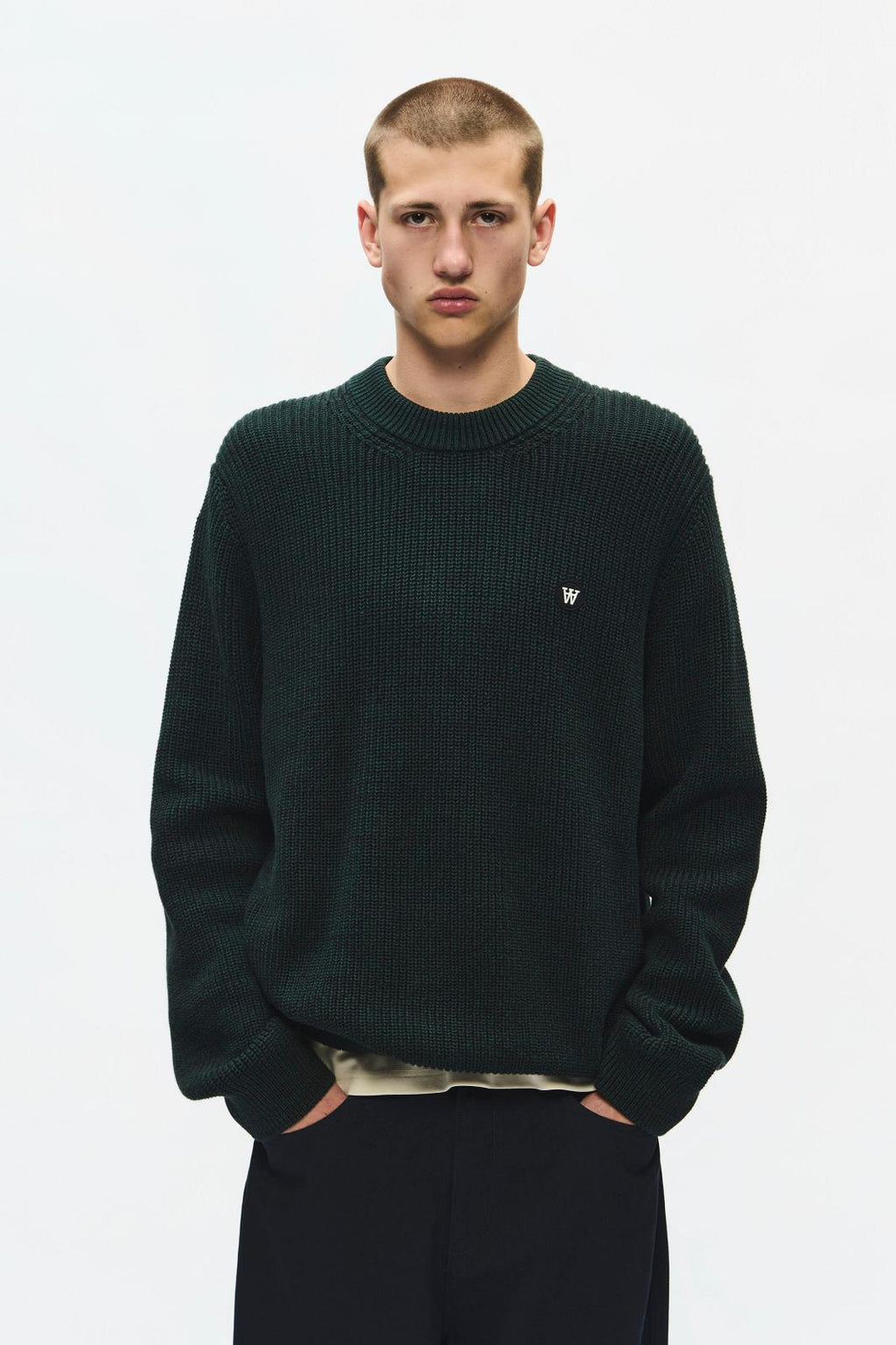 HALUM CREWNECK