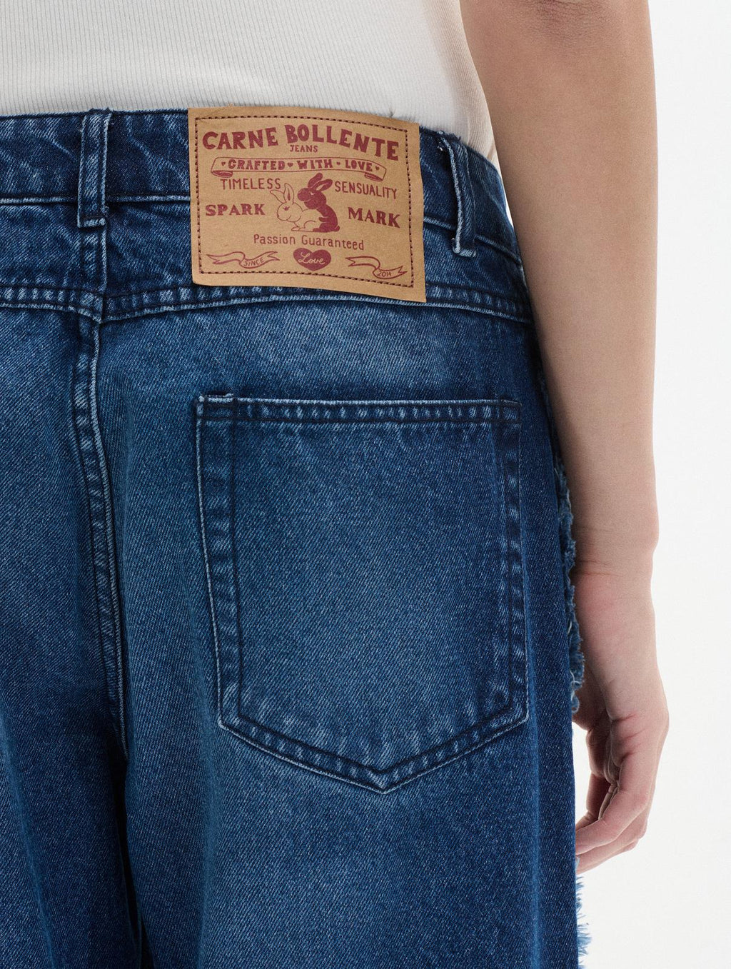 LOVE PANTS LIVE ON