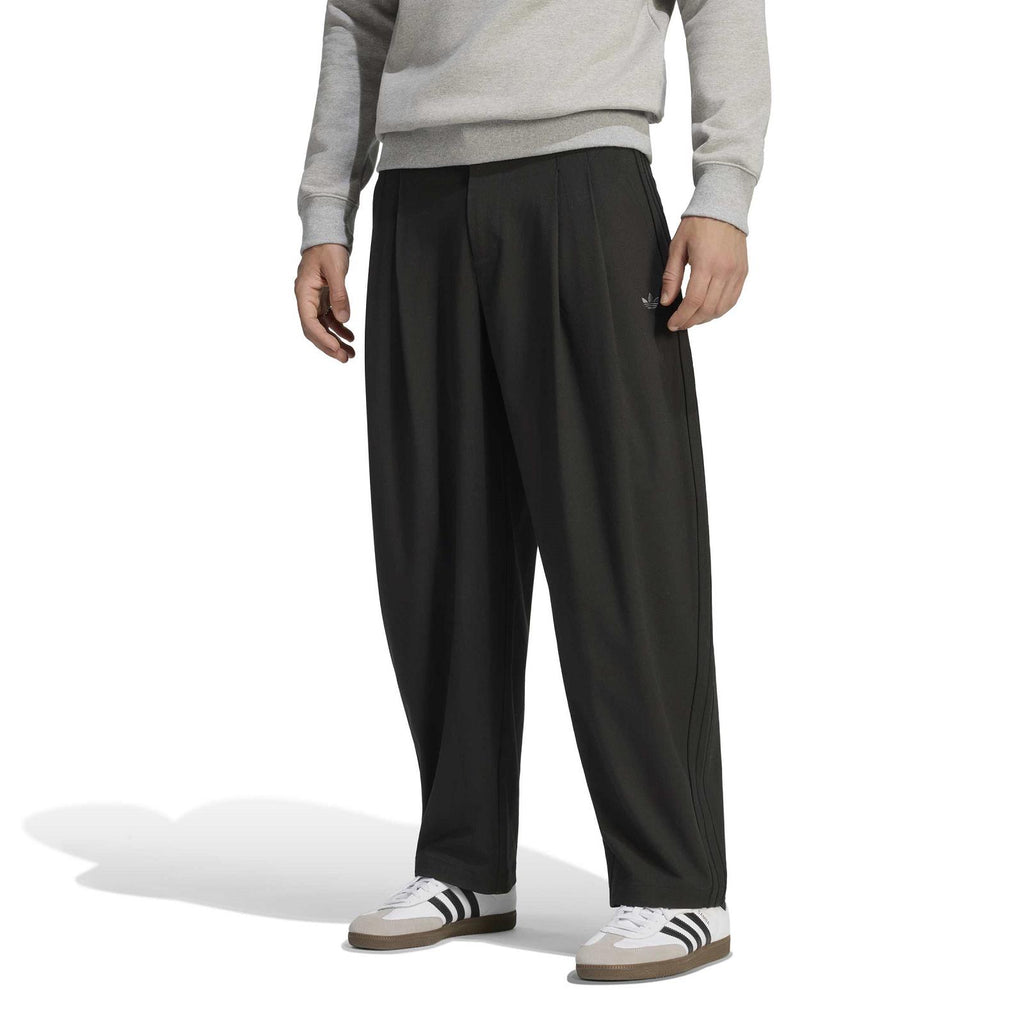 TRACK PANTS