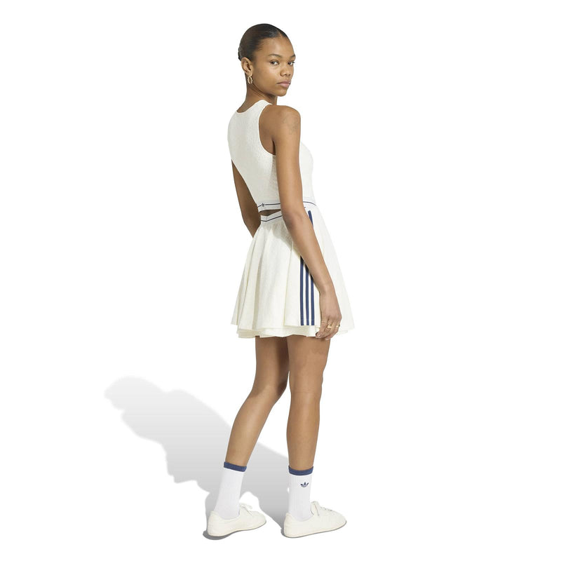 SPORTS DRESS