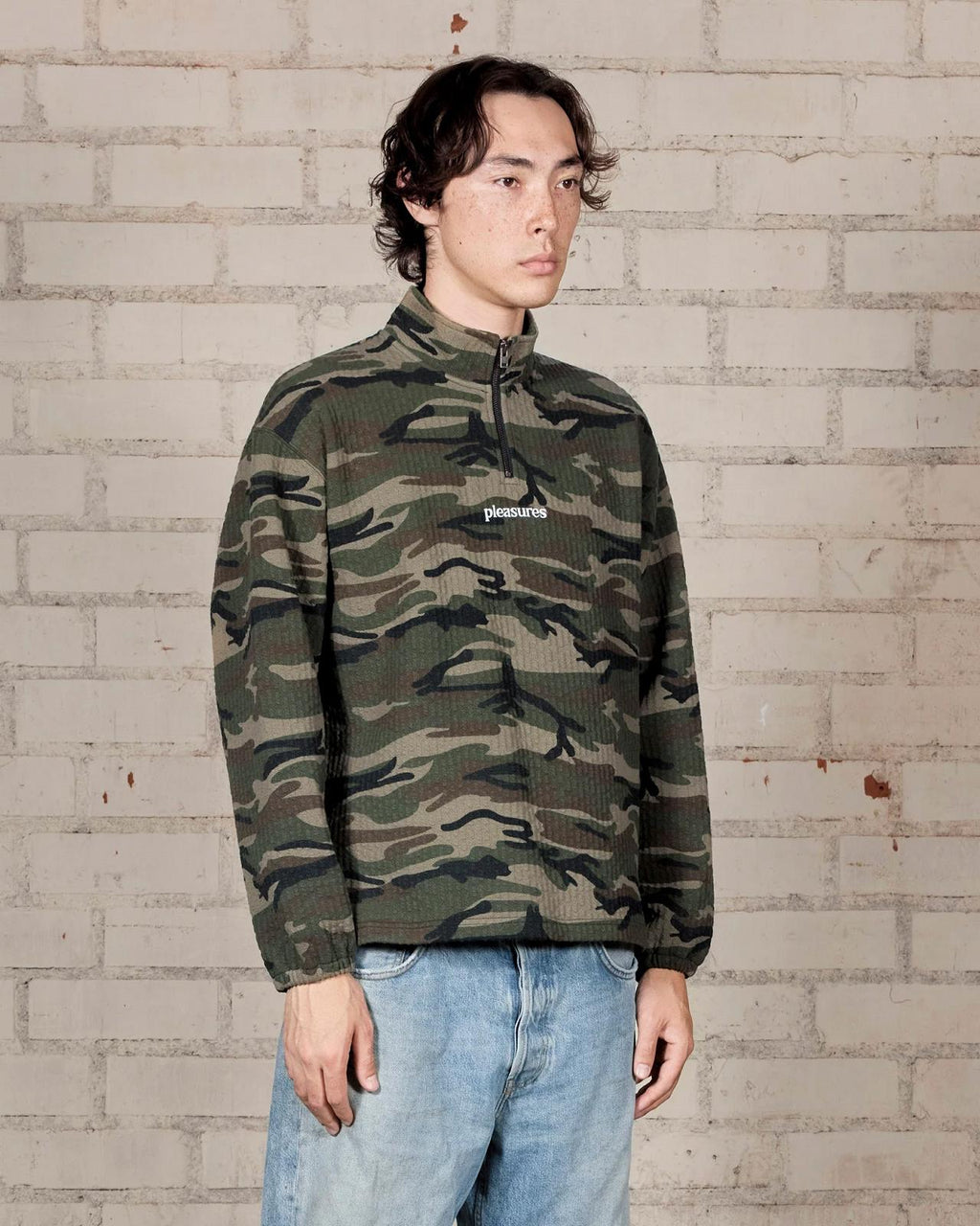TEXTURED CAMO QUARTER ZIP