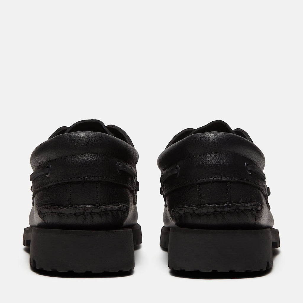 AUTHENTIC BOAT SHOE