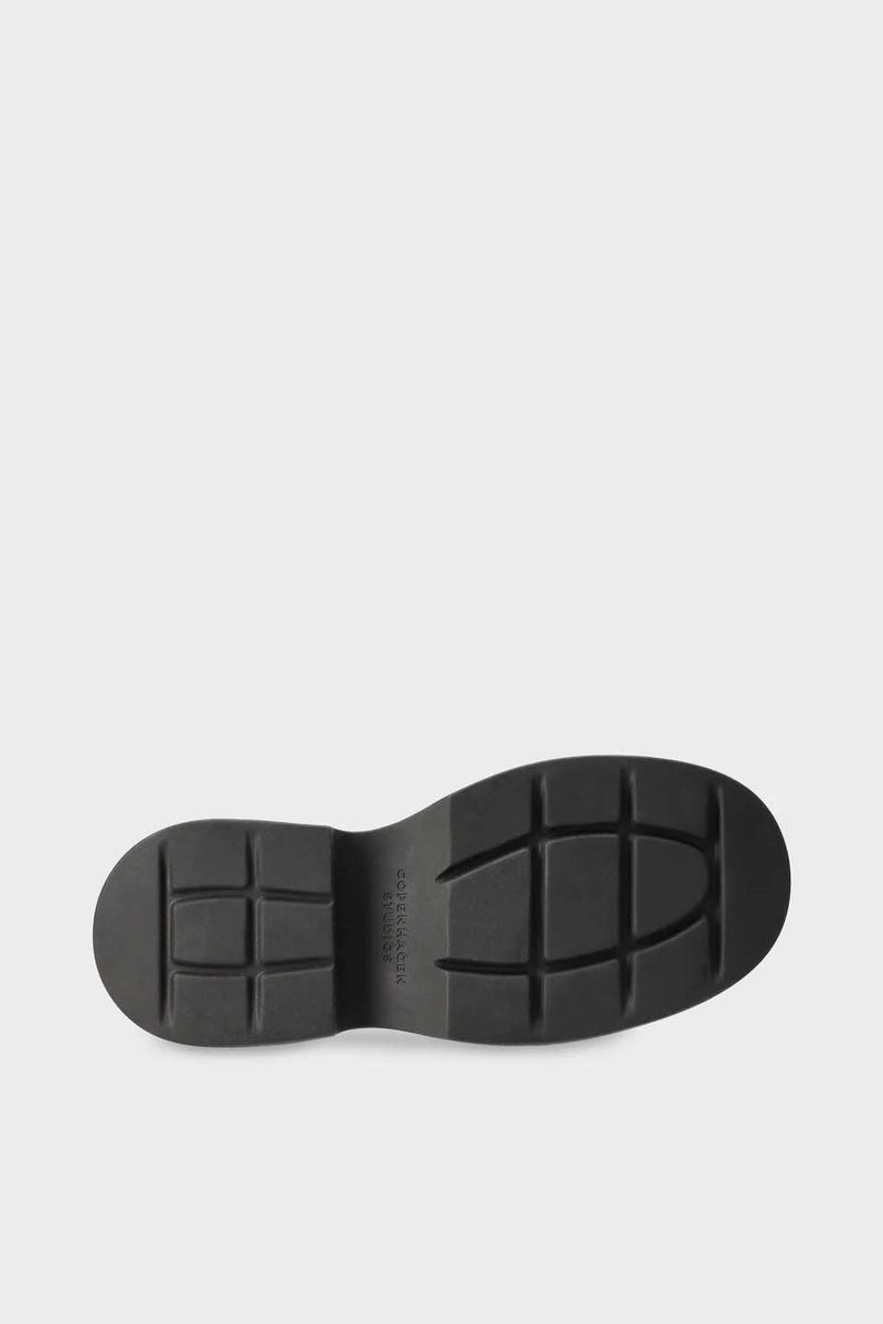 CHELSEA BOOTS