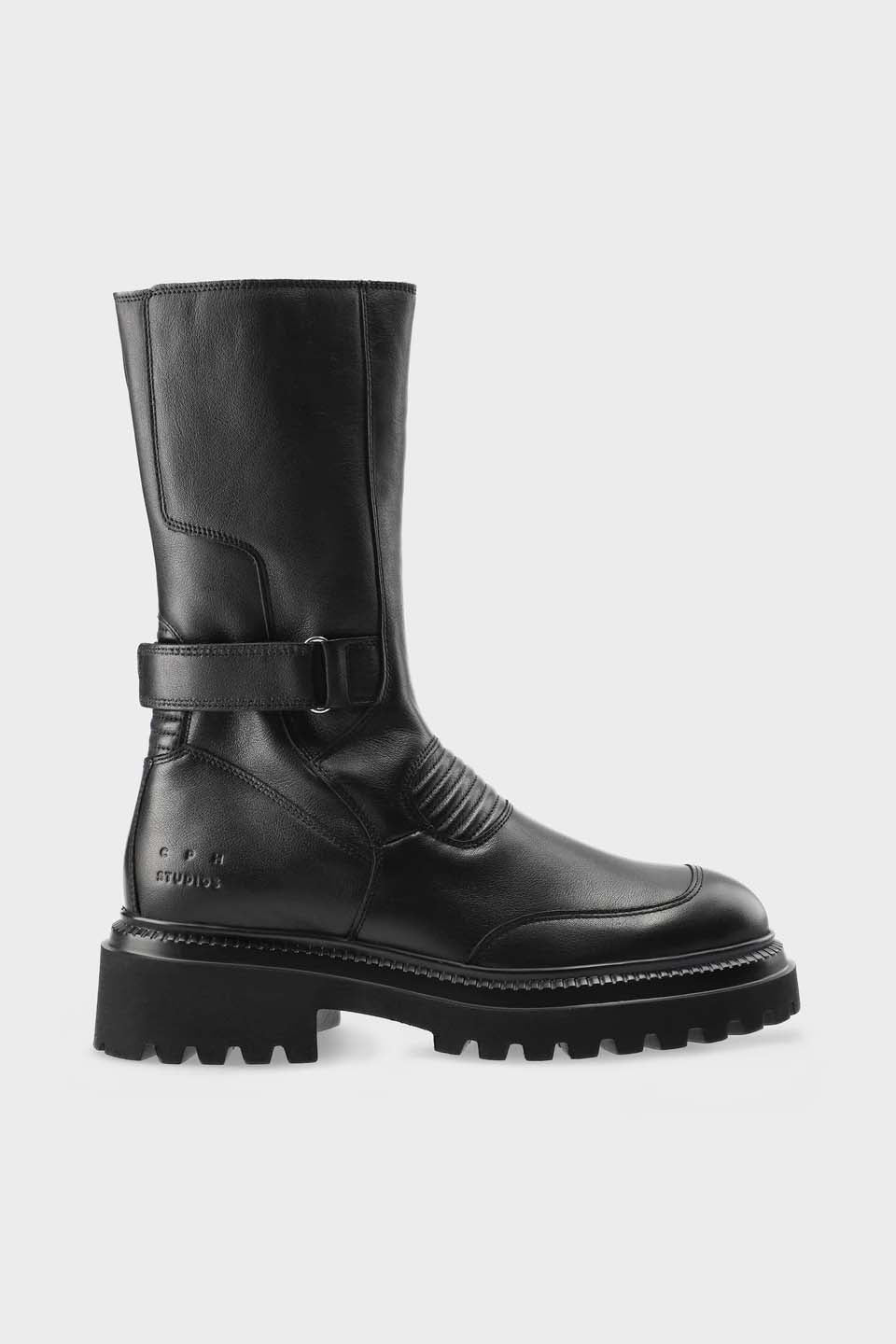 ANKLE BOOTS