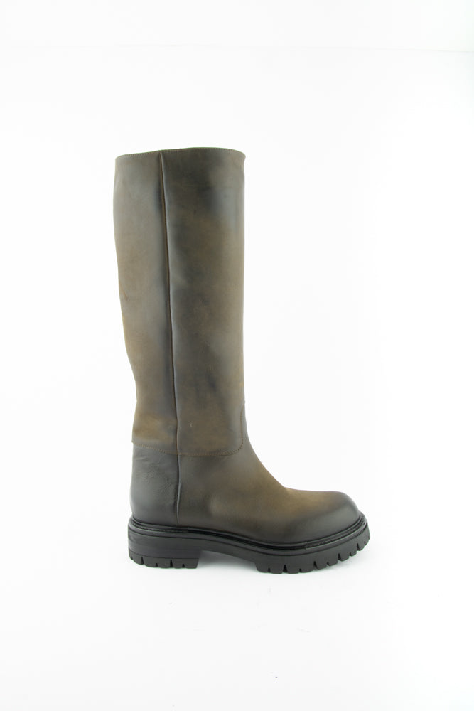 HIGH BOOTS