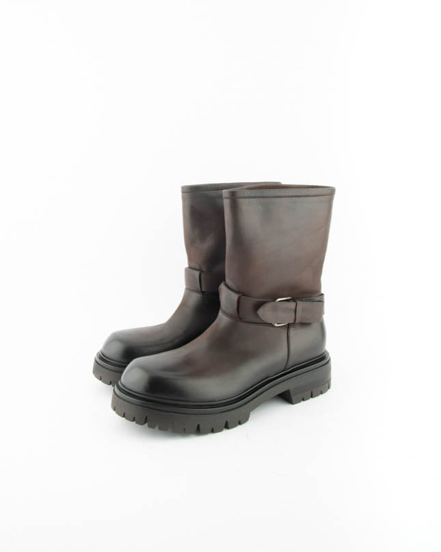 ANKLE BOOTS