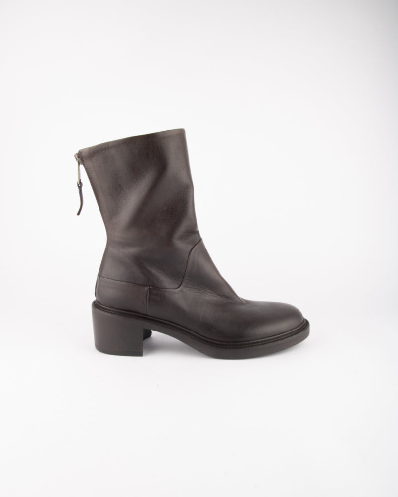 ANKLE BOOTS