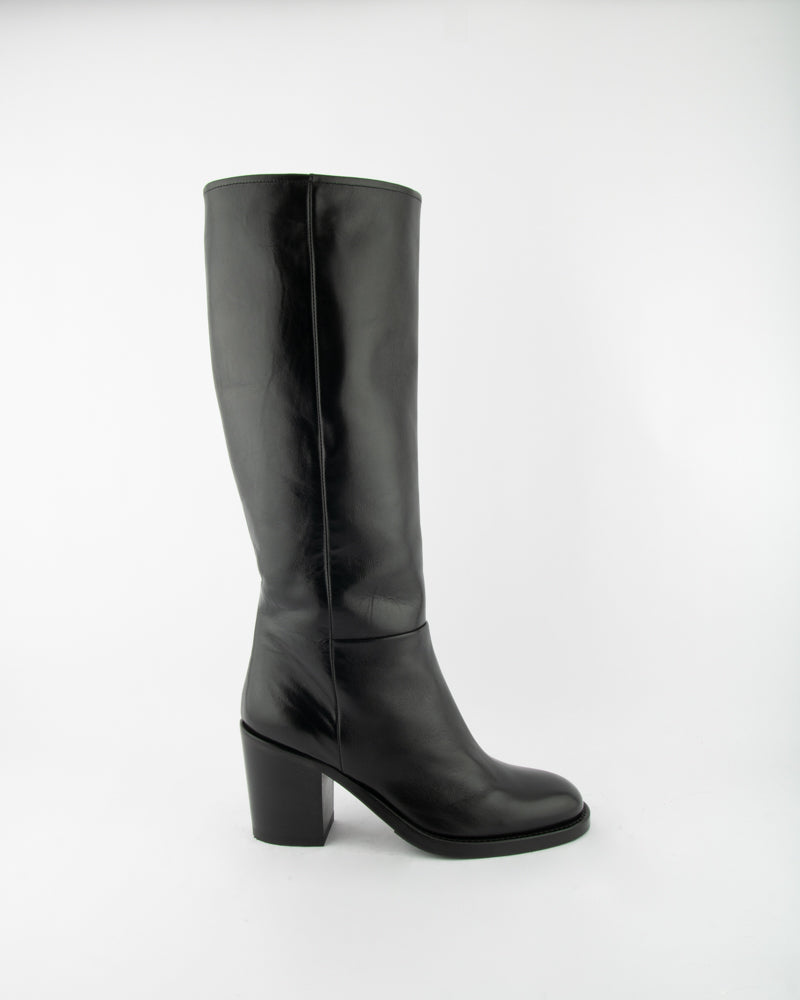 HIGH BOOTS