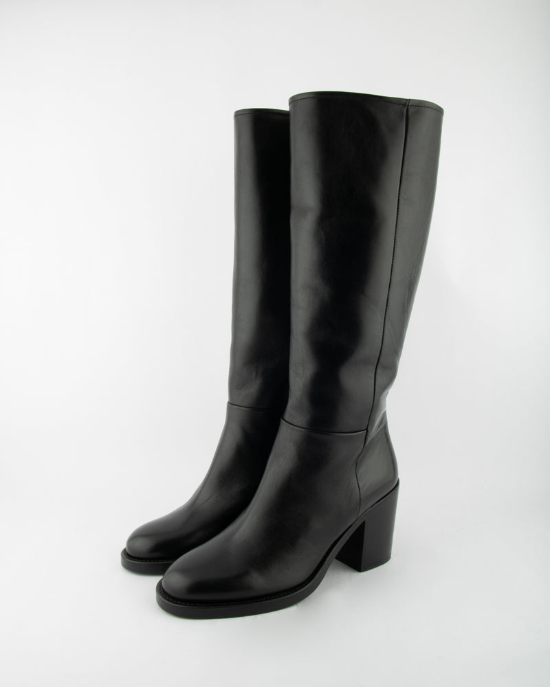 HIGH BOOTS