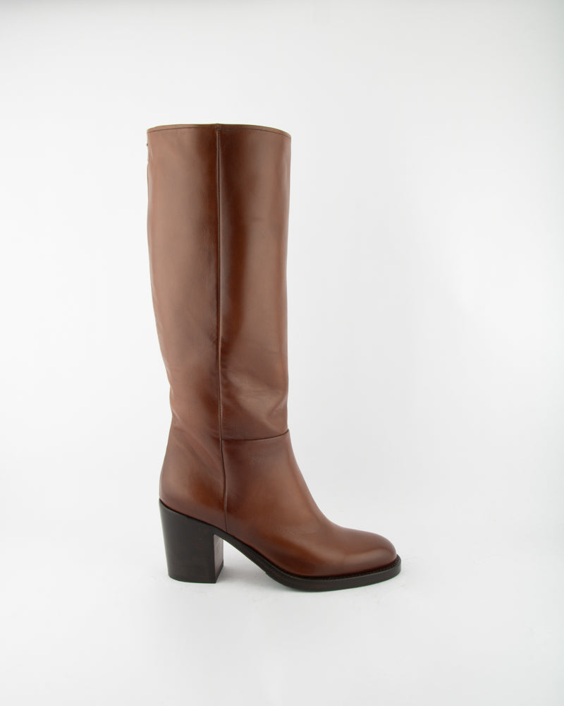 HIGH BOOTS