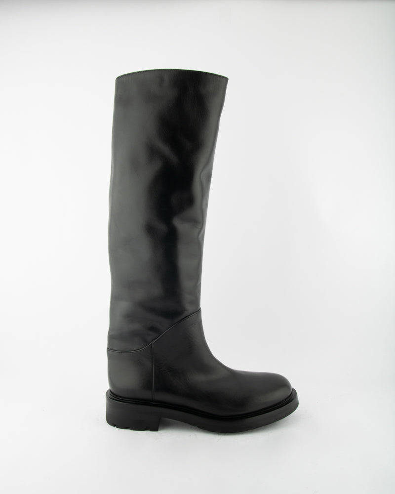 HIGH BOOTS