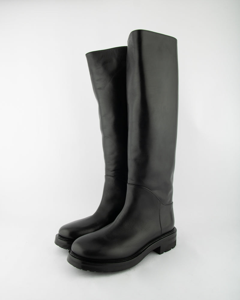 HIGH BOOTS