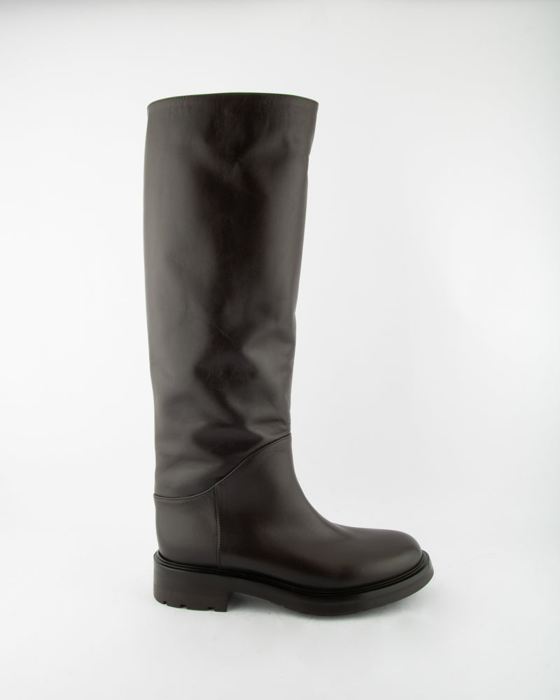 HIGH BOOTS