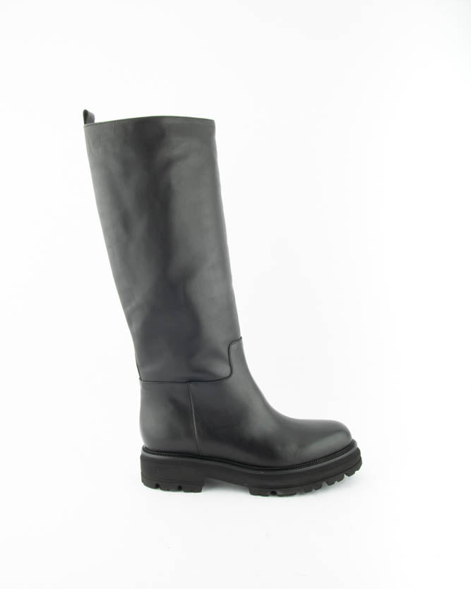 HIGH BOOTS