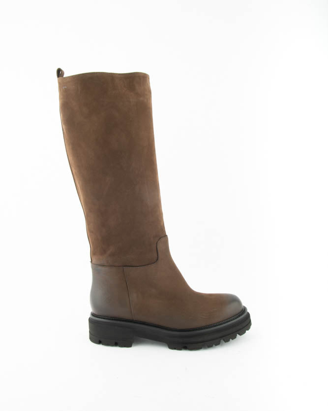 HIGH BOOTS
