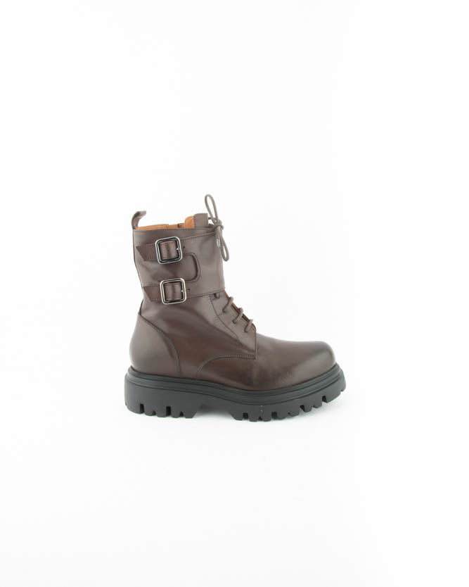 LACE UP BOOTS