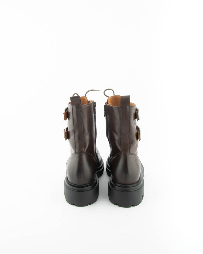 LACE UP BOOTS