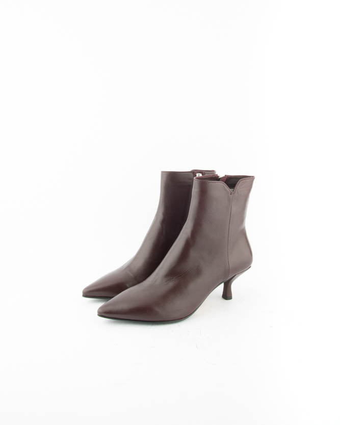 ANKLE BOOTS