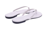 SLAYE Lie flip flops white