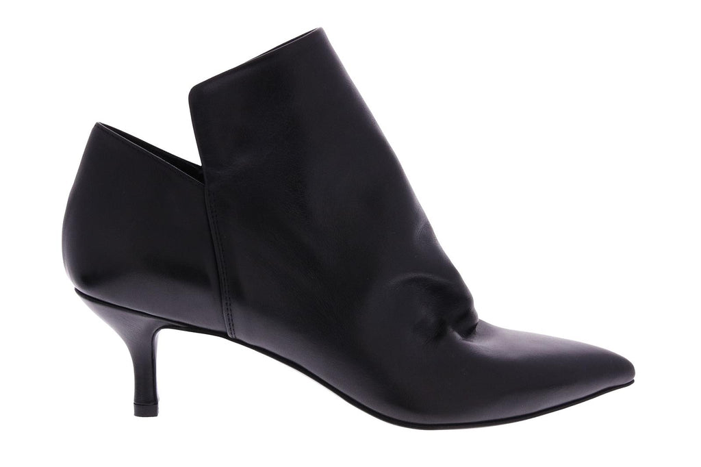 STRATEGIA Ankle boots black