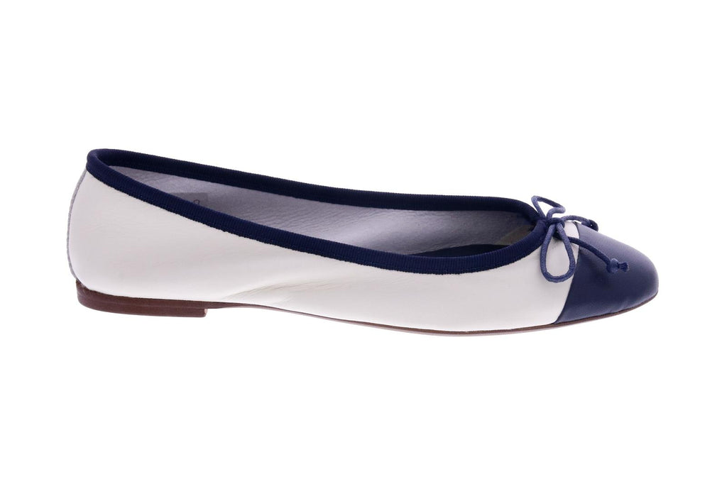 SYSTER O BROR Ballerinas off white navy - Shop at Monar Antwerp