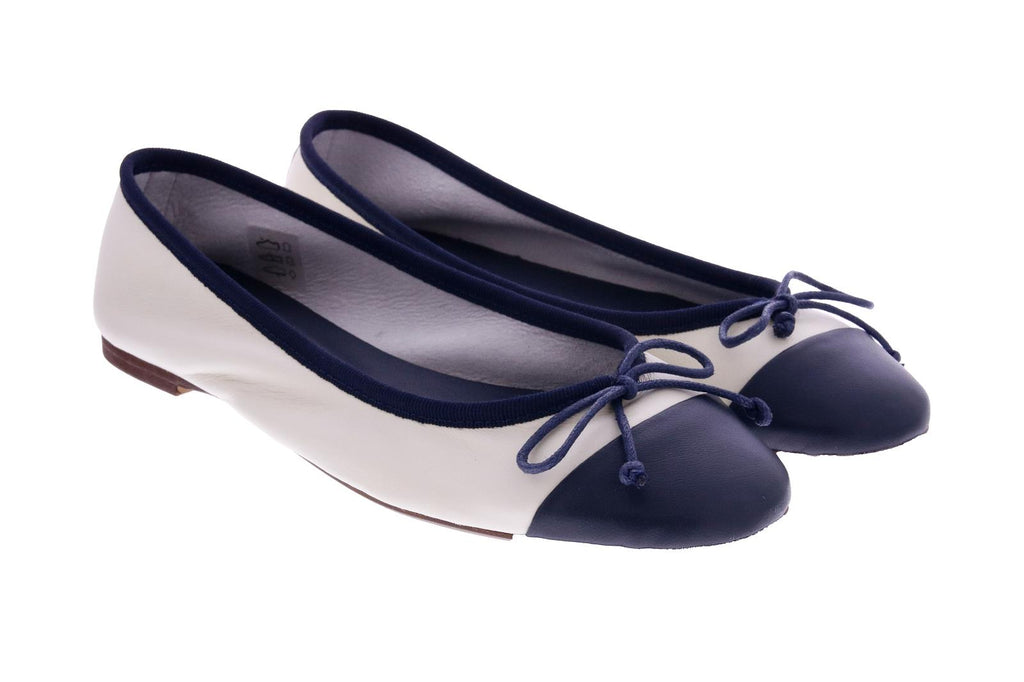 SYSTER O BROR Ballerinas off white navy - Shop at Monar Antwerp