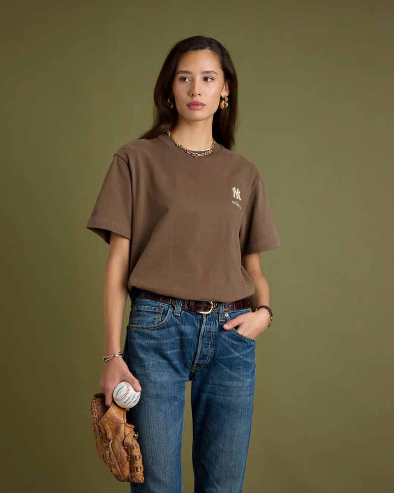 THE MERCER BRAND The Mercer 47 tee New York Yankees brown