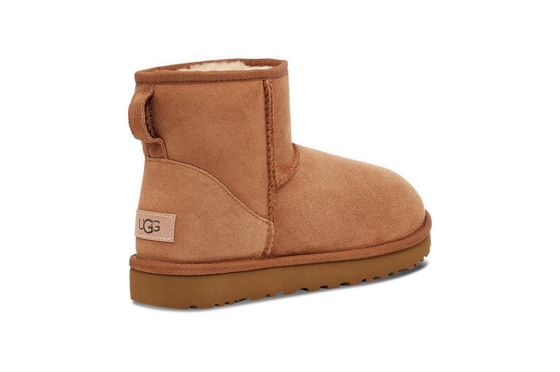 UGG Classic Mini II
