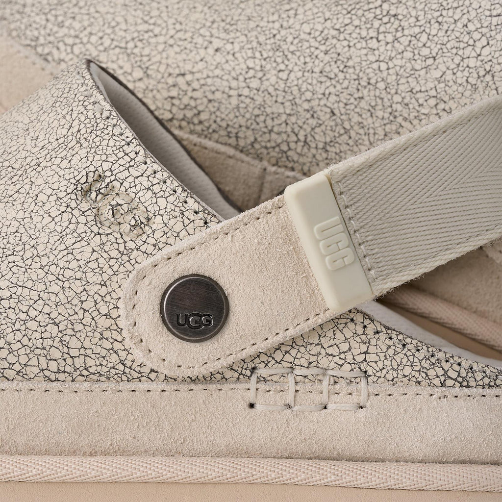 UGG Goldenstar crackle clog white